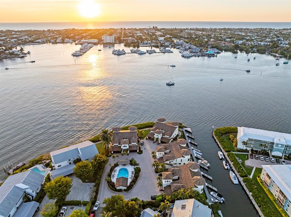 For Sale: $2,480,000 (3 beds, 3 baths, 2144 Square Feet)