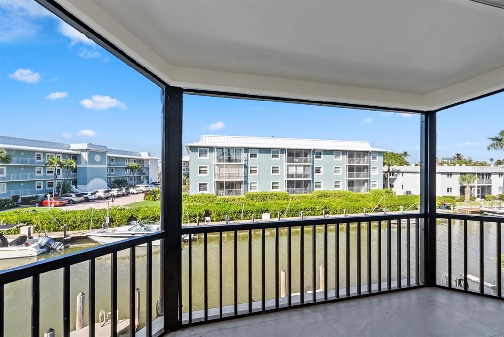 For Sale: $2,480,000 (3 beds, 3 baths, 2144 Square Feet)