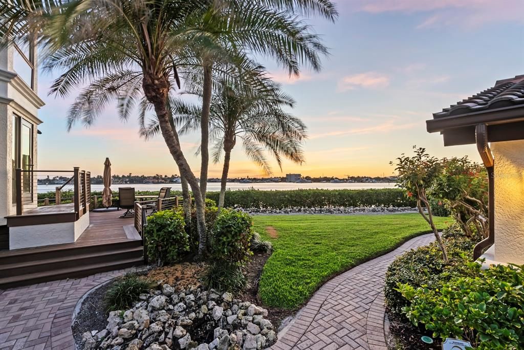 For Sale: $2,480,000 (3 beds, 3 baths, 2144 Square Feet)