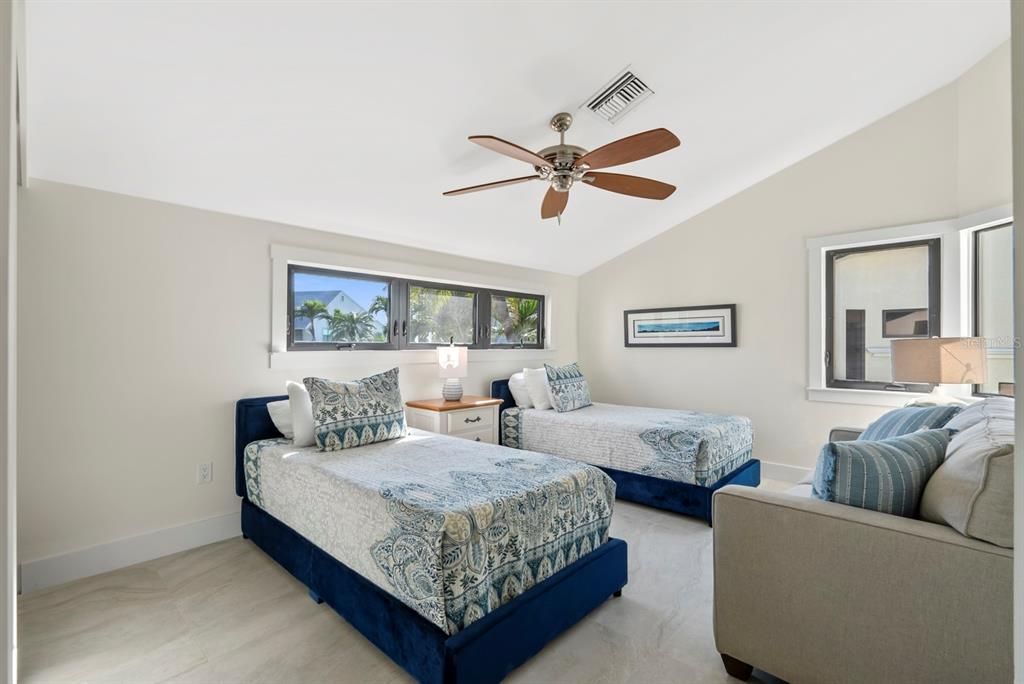 For Sale: $2,480,000 (3 beds, 3 baths, 2144 Square Feet)