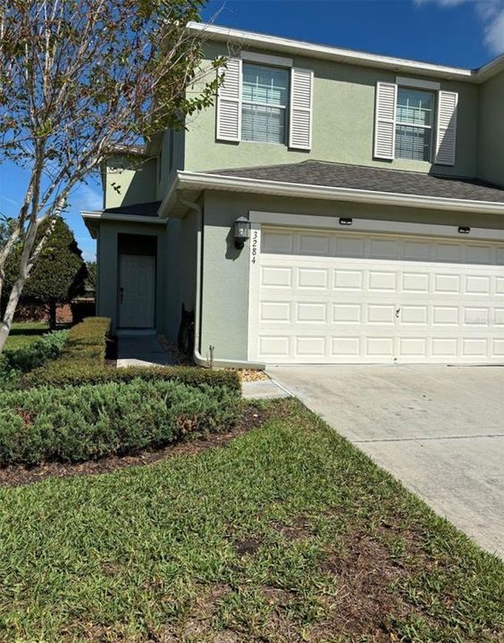 Под контрактом: $2,350 (3 спален, 2 ванн, 1801 Квадратных фут)