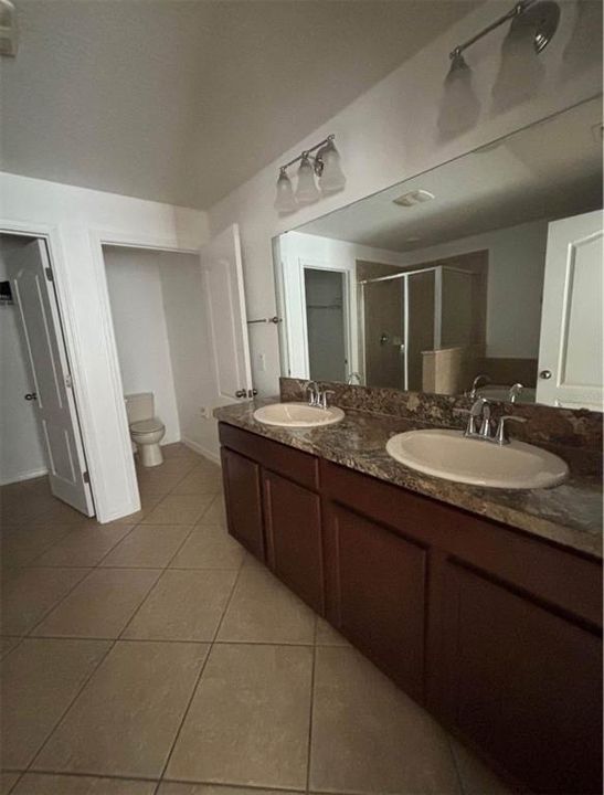 Под контрактом: $2,350 (3 спален, 2 ванн, 1801 Квадратных фут)