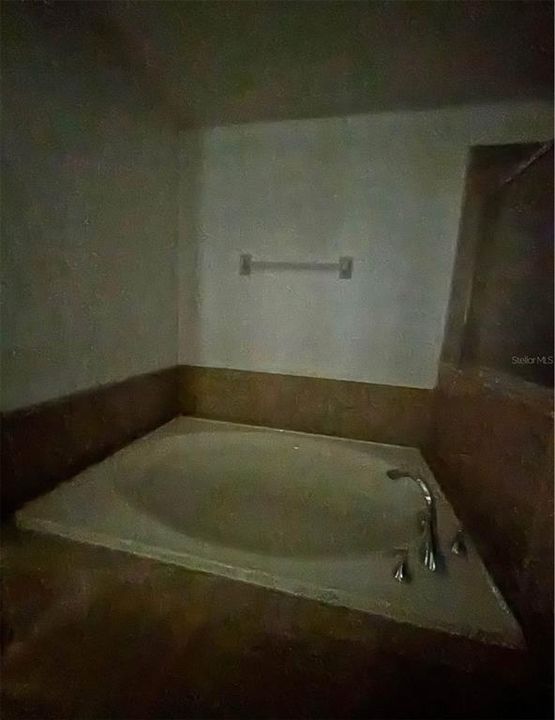 Под контрактом: $2,350 (3 спален, 2 ванн, 1801 Квадратных фут)