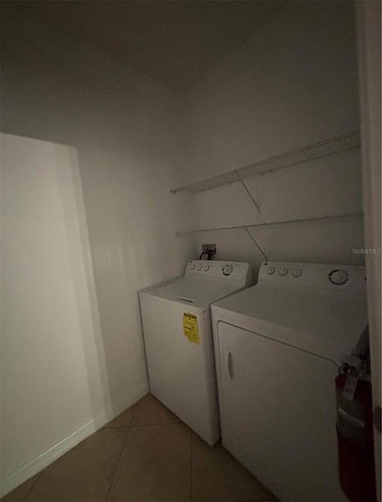 Под контрактом: $2,350 (3 спален, 2 ванн, 1801 Квадратных фут)