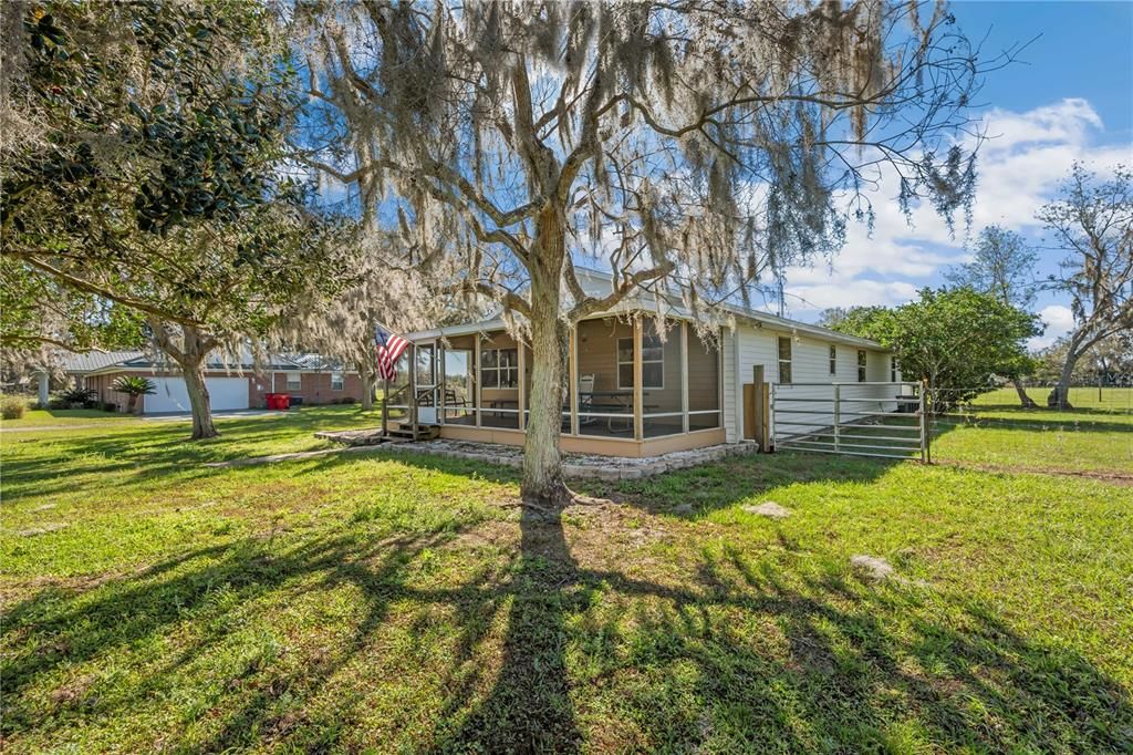 Недавно арендовано: $1,400 (2 спален, 2 ванн, 1740 Квадратных фут)