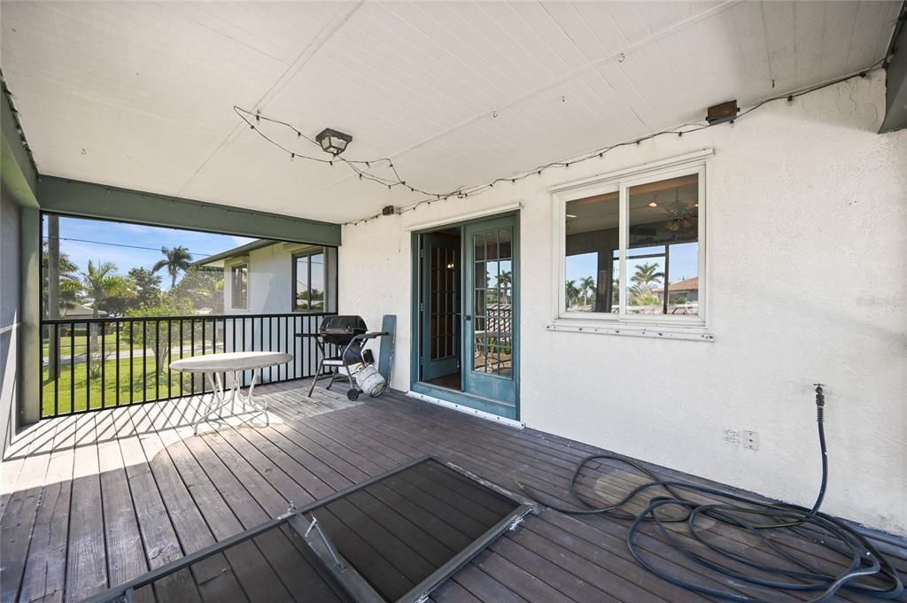 For Sale: $850,000 (3 beds, 3 baths, 1775 Square Feet)