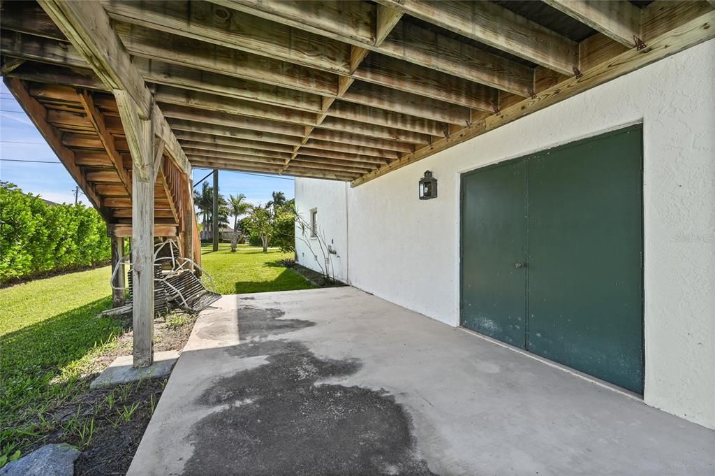 For Sale: $850,000 (3 beds, 3 baths, 1775 Square Feet)