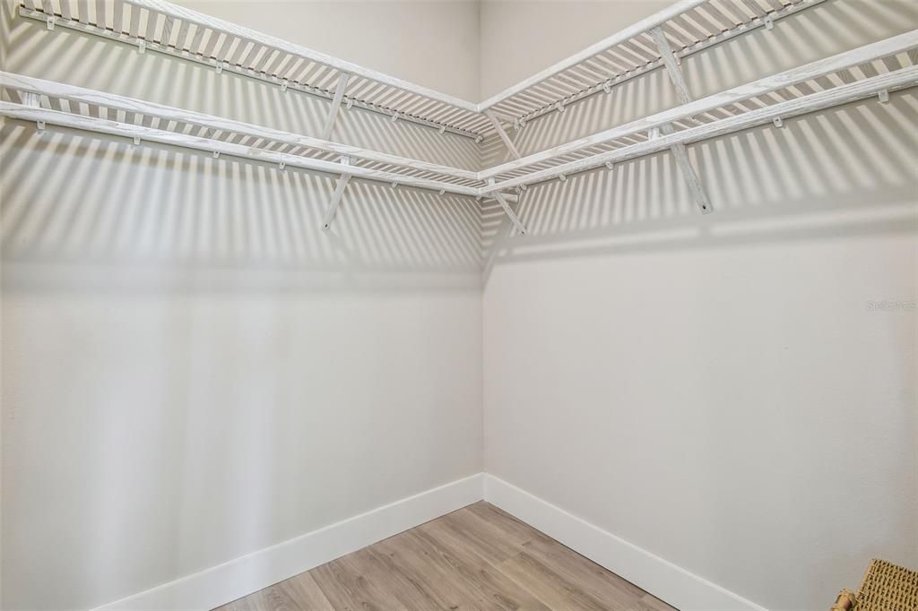 Active With Contract: $940,990 (3 beds, 3 baths, 3083 Square Feet)