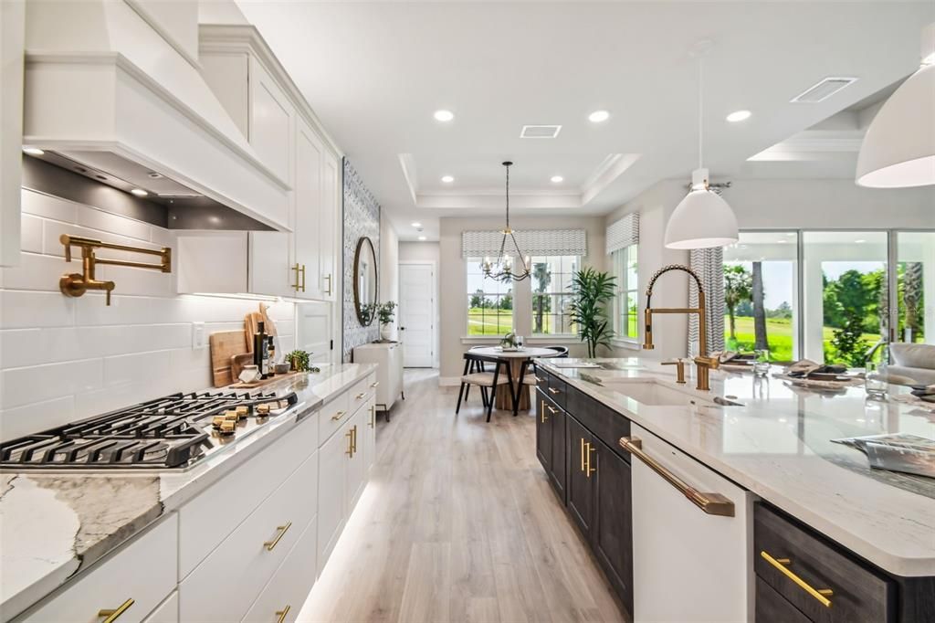 Active With Contract: $940,990 (3 beds, 3 baths, 3083 Square Feet)