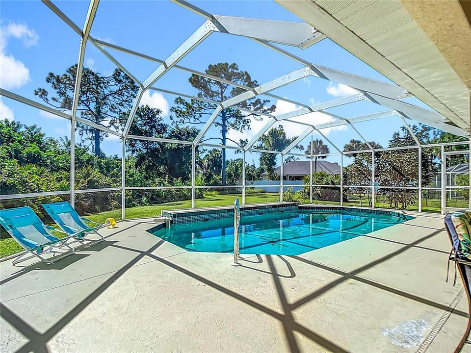 Под контрактом: $2,450 (3 спален, 2 ванн, 1659 Квадратных фут)