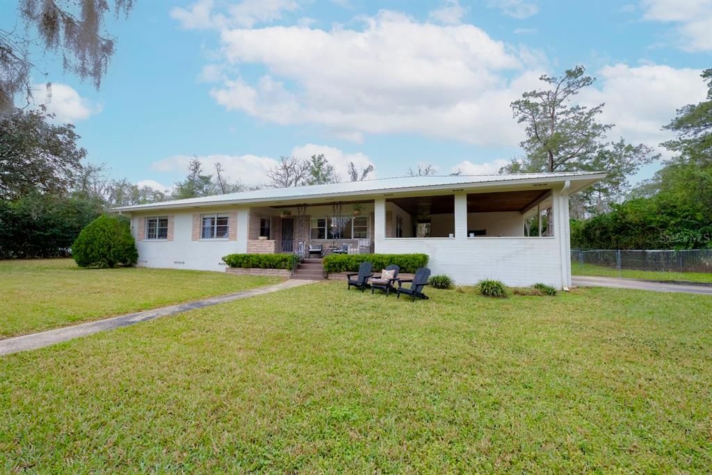 Recently Sold: $248,000 (3 beds, 2 baths, 1512 Square Feet)