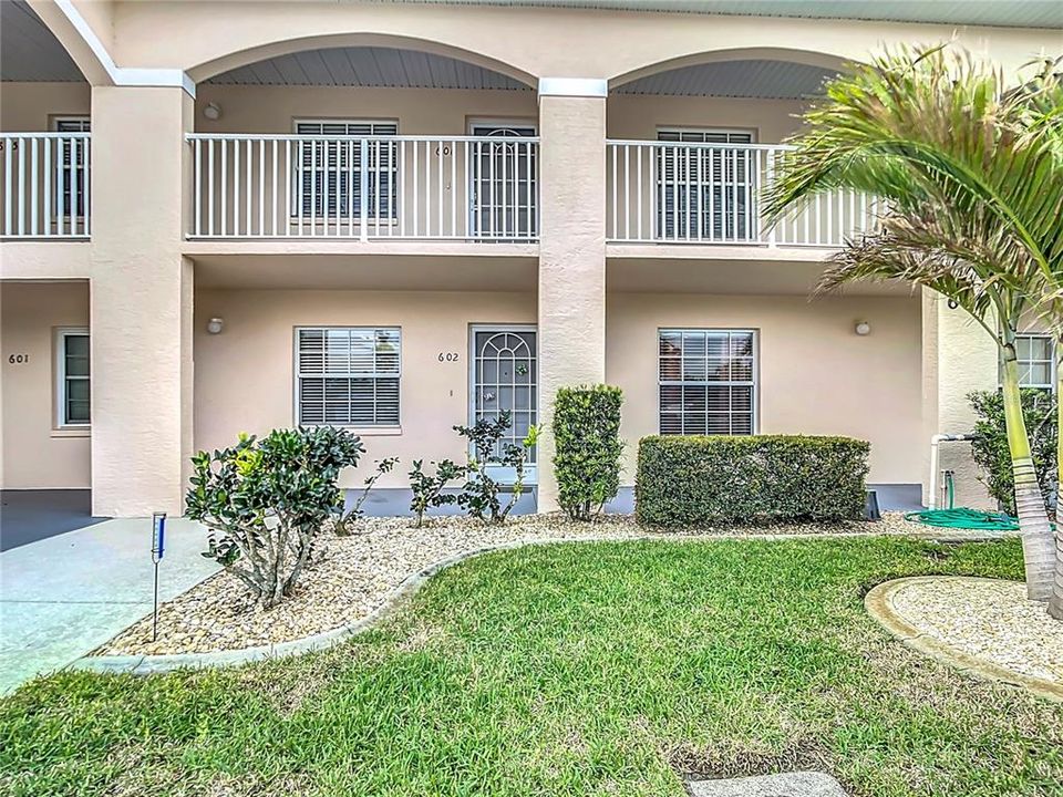 待售: $175,000 (2 贝兹, 2 浴室, 1145 平方英尺)