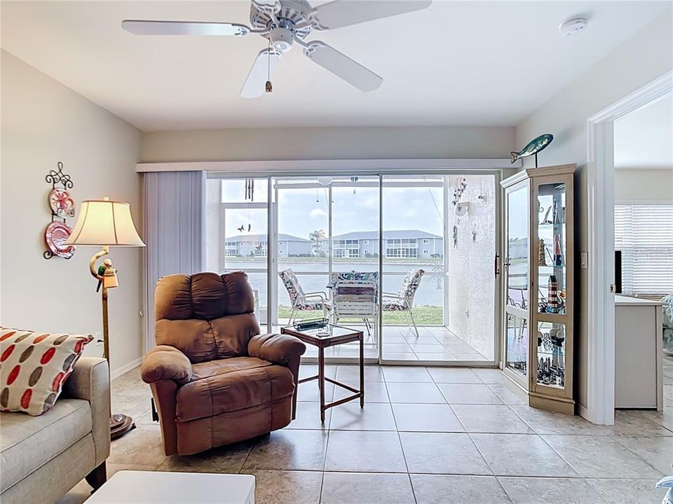 待售: $175,000 (2 贝兹, 2 浴室, 1145 平方英尺)