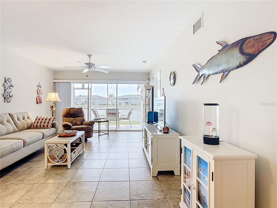 待售: $175,000 (2 贝兹, 2 浴室, 1145 平方英尺)