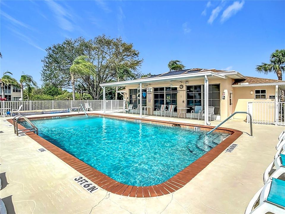 待售: $175,000 (2 贝兹, 2 浴室, 1145 平方英尺)