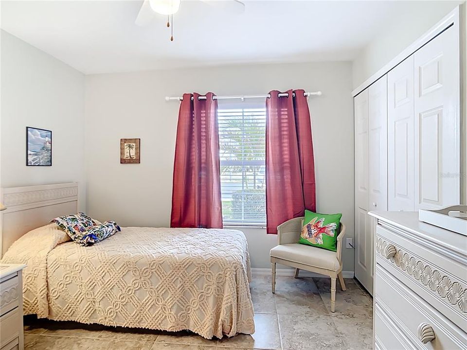 待售: $175,000 (2 贝兹, 2 浴室, 1145 平方英尺)