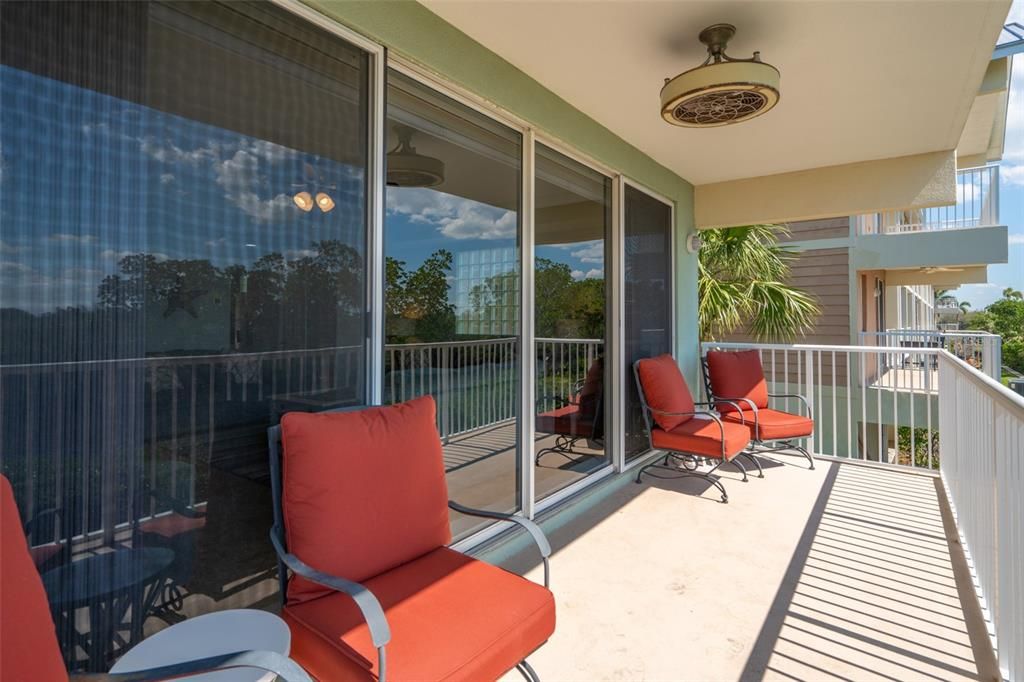 На продажу: $525,000 (3 спален, 2 ванн, 1834 Квадратных фут)