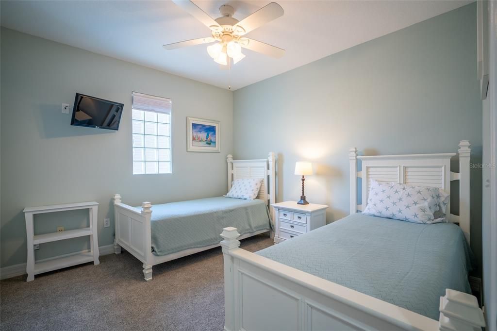 На продажу: $525,000 (3 спален, 2 ванн, 1834 Квадратных фут)