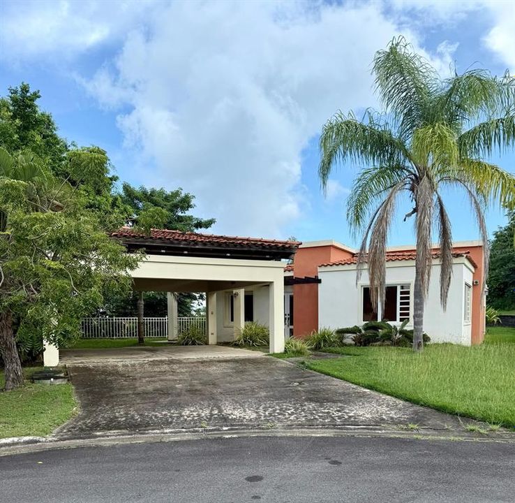 Recently Sold: $550,000 (3 beds, 2 baths, 1700 Square Feet)