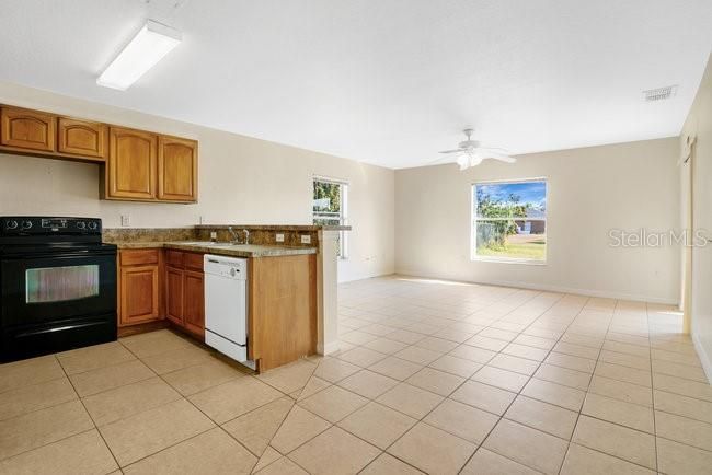 待售: $530,000 (0 贝兹, 0 浴室, 3322 平方英尺)