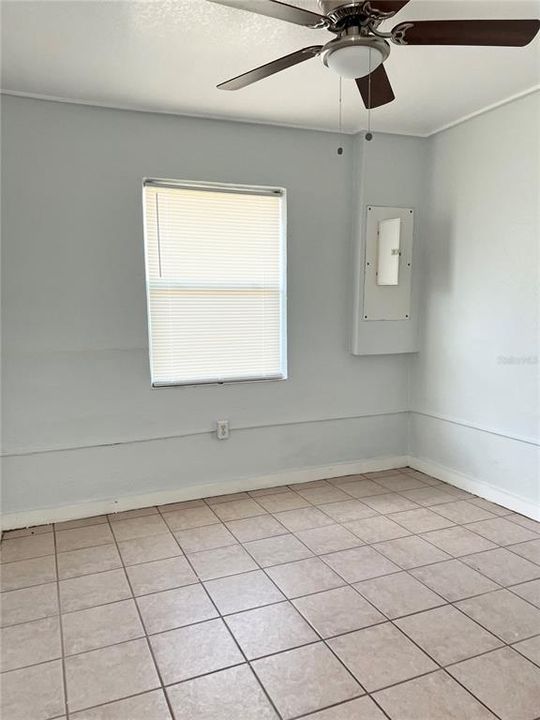 En Venta: $525,000 (8 camas, 0 baños, 2496 Pies cuadrados)