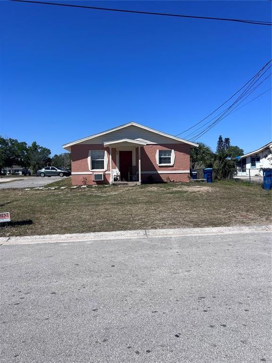 En Venta: $525,000 (8 camas, 0 baños, 2496 Pies cuadrados)