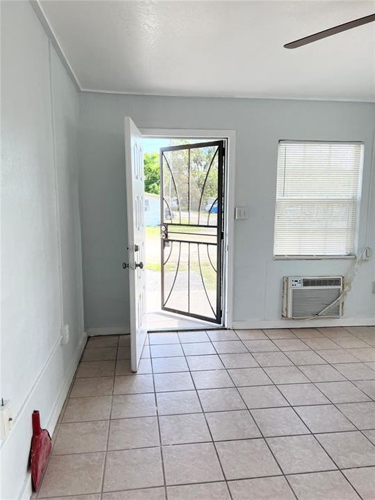 En Venta: $525,000 (8 camas, 0 baños, 2496 Pies cuadrados)