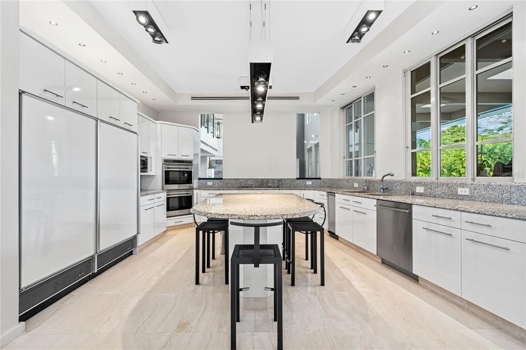 For Sale: $10,000,000 (7 beds, 8 baths, 10000 Square Feet)