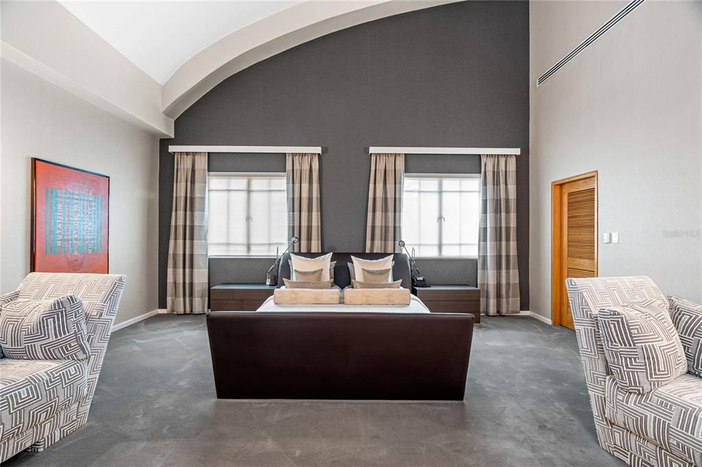 For Sale: $10,000,000 (7 beds, 8 baths, 10000 Square Feet)