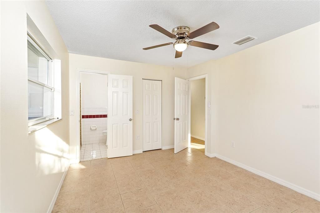 Active With Contract: $249,900 (3 beds, 2 baths, 1534 Square Feet)