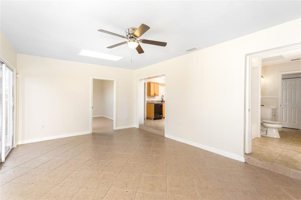 Active With Contract: $249,900 (3 beds, 2 baths, 1534 Square Feet)