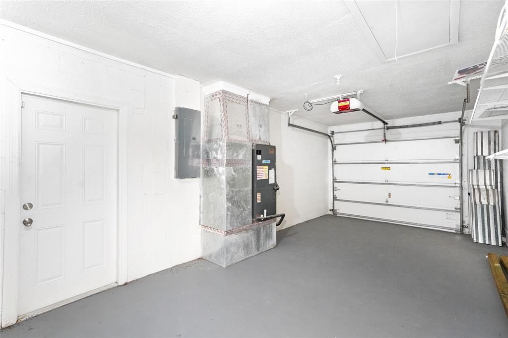 Active With Contract: $249,900 (3 beds, 2 baths, 1534 Square Feet)