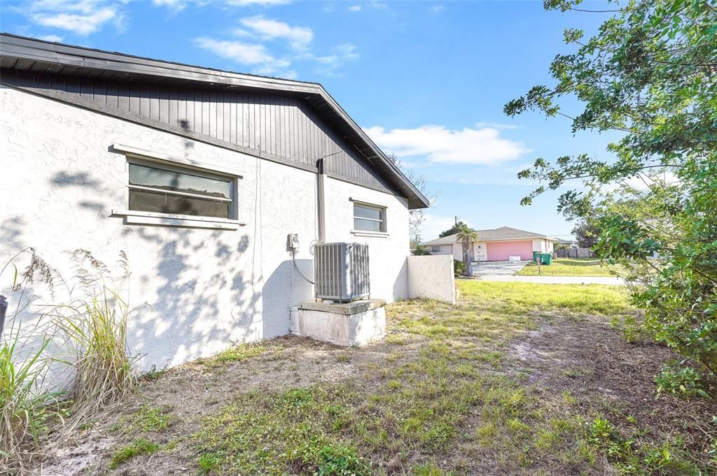 Active With Contract: $249,900 (3 beds, 2 baths, 1534 Square Feet)