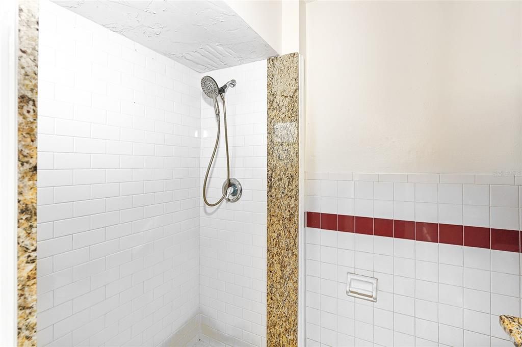 Active With Contract: $249,900 (3 beds, 2 baths, 1534 Square Feet)