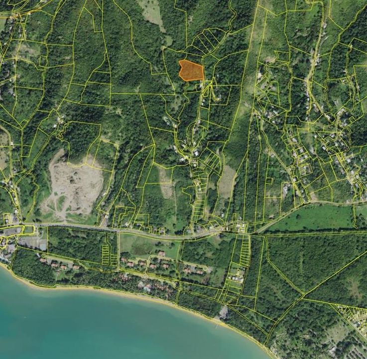 На продажу: $249,000 (3.74 acres)