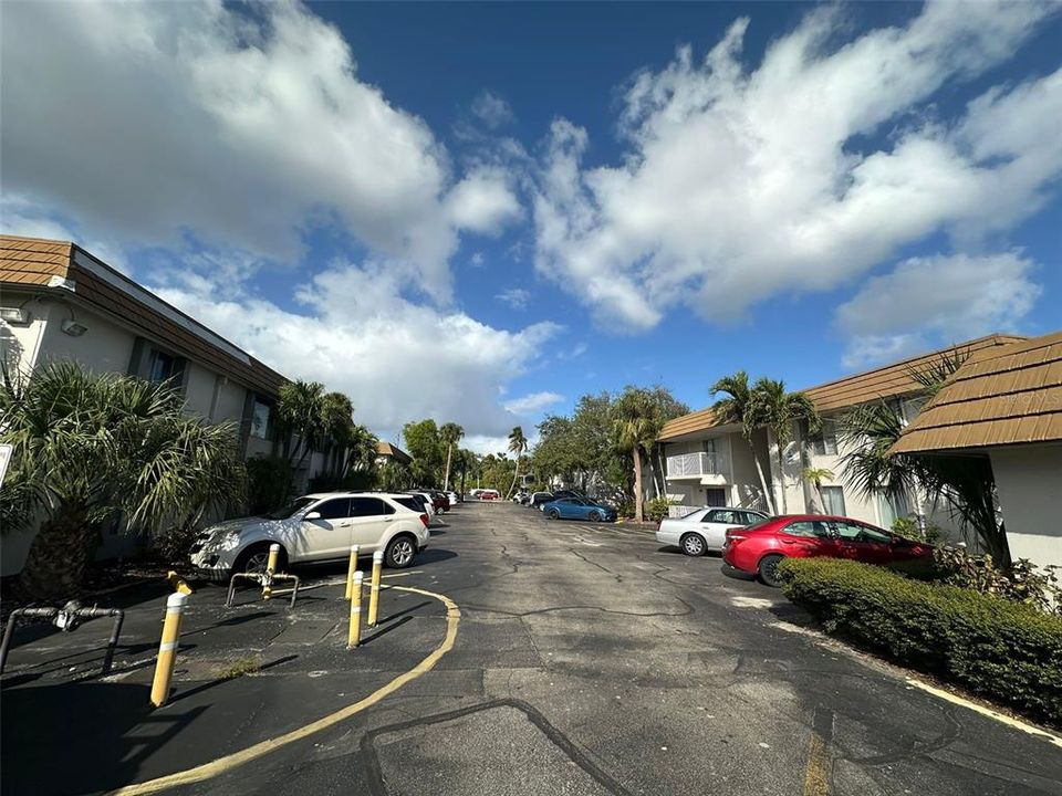 For Sale: $140,000 (2 beds, 2 baths, 920 Square Feet)