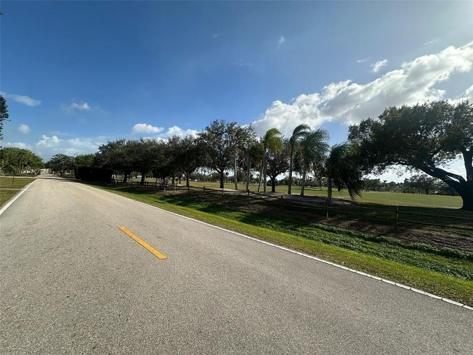 For Sale: $140,000 (2 beds, 2 baths, 920 Square Feet)