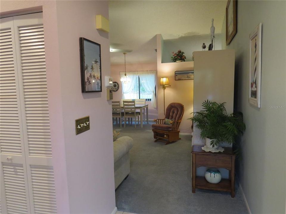 For Sale: $150,000 (2 beds, 2 baths, 1103 Square Feet)