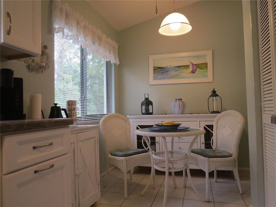 For Sale: $150,000 (2 beds, 2 baths, 1103 Square Feet)