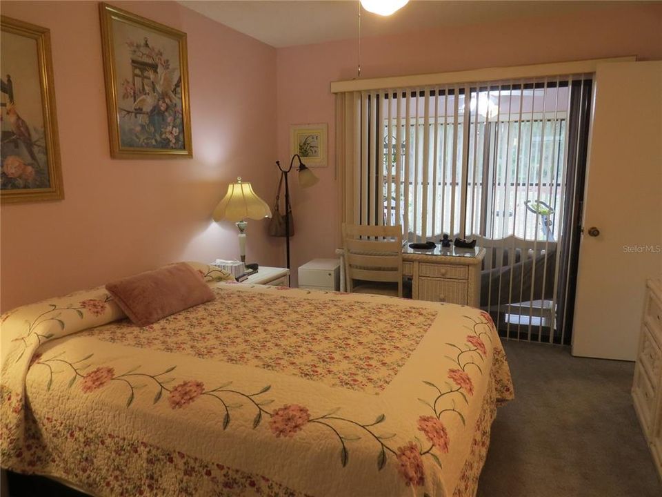 For Sale: $150,000 (2 beds, 2 baths, 1103 Square Feet)