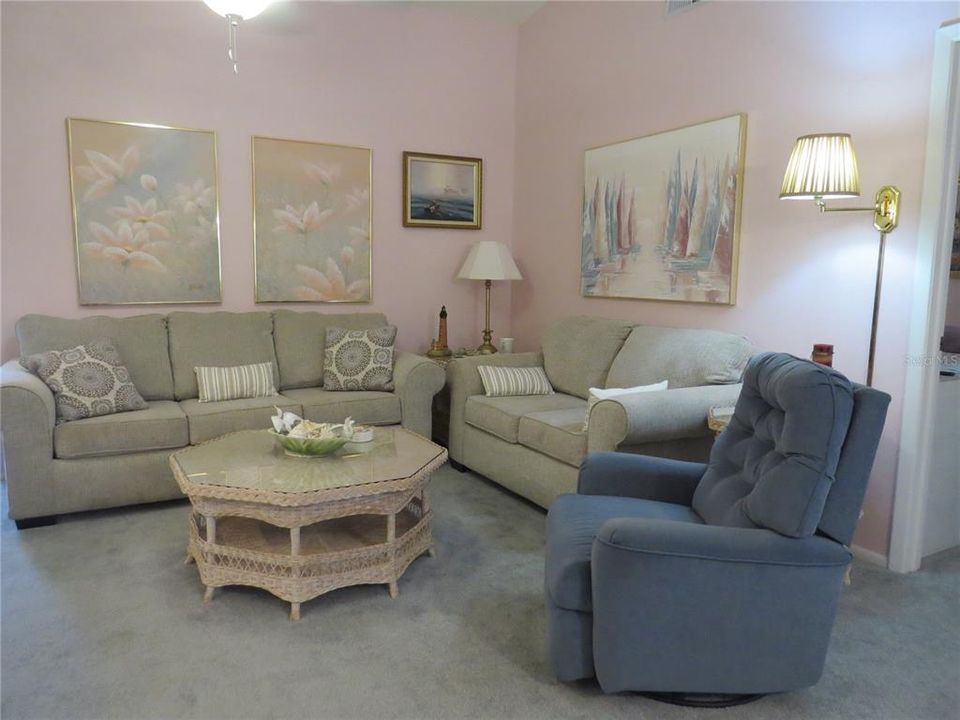 For Sale: $150,000 (2 beds, 2 baths, 1103 Square Feet)