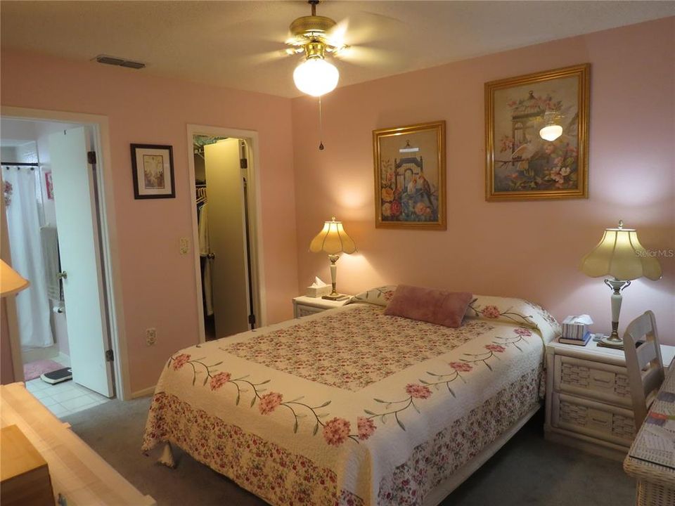 For Sale: $150,000 (2 beds, 2 baths, 1103 Square Feet)