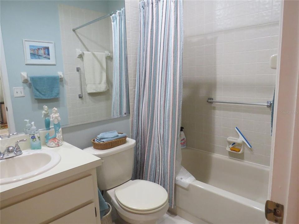 For Sale: $150,000 (2 beds, 2 baths, 1103 Square Feet)