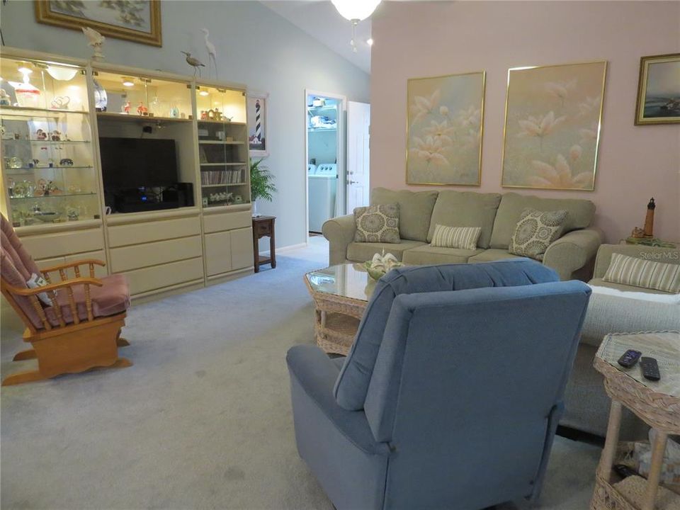 For Sale: $150,000 (2 beds, 2 baths, 1103 Square Feet)
