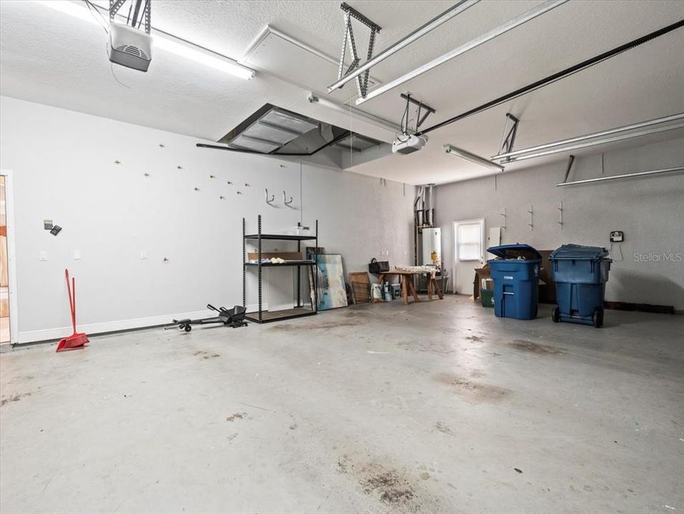 Activo con contrato: $674,990 (3 camas, 2 baños, 3028 Pies cuadrados)