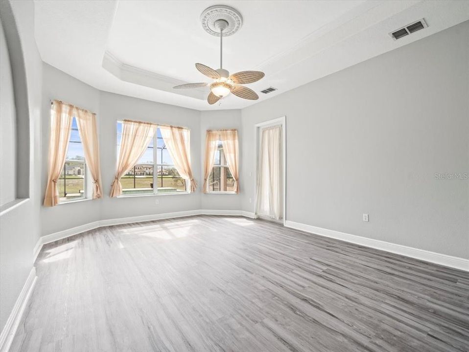 Activo con contrato: $674,990 (3 camas, 2 baños, 3028 Pies cuadrados)