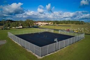 待售: $10,950 (0.50 acres)