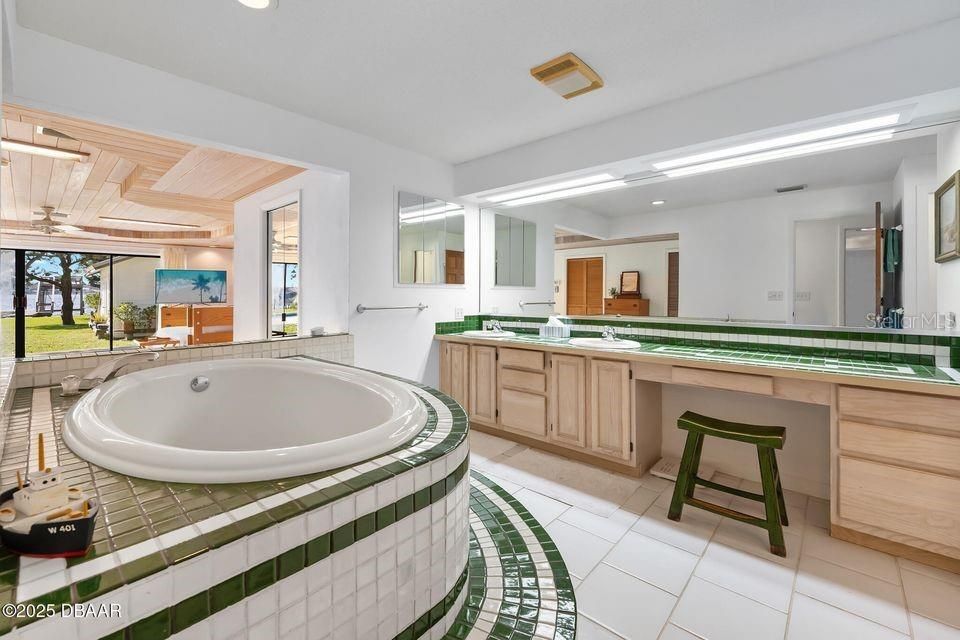 待售: $1,250,000 (3 贝兹, 3 浴室, 3667 平方英尺)