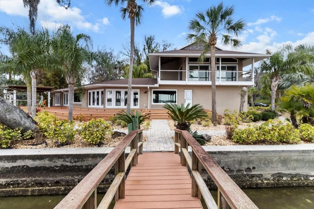 Recently Sold: $1,600,000 (3 beds, 3 baths, 2691 Square Feet)