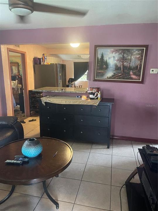 Activo con contrato: $239,000 (3 camas, 1 baños, 852 Pies cuadrados)